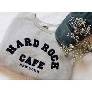 Hard Rock Cafe Tops - Hard Rock Cafe Sweatshirt Hard Rock Cafe Tops - Hard Rock Cafe Sweatshirt